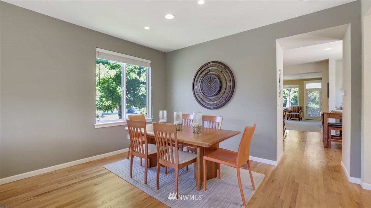 5400 Northeast 6th Court Renton, WA 98059 - Photo 9 of 38 Gallery Image 9