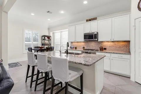 $560,000 | 251 Soaring Pines Place, Montgomery, TX 77316