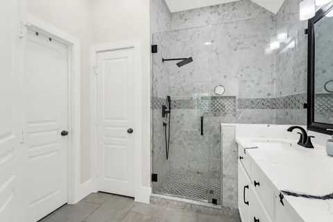 $560,000 | 251 Soaring Pines Place, Montgomery, TX 77316