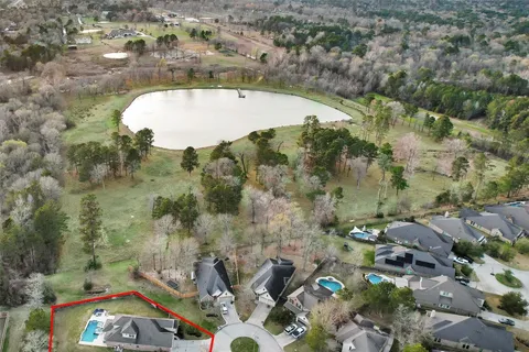 $560,000 | 251 Soaring Pines Place, Montgomery, TX 77316