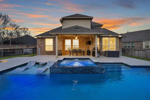 $560,000 | 251 Soaring Pines Place, Montgomery, TX 77316