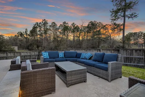 $560,000 | 251 Soaring Pines Place, Montgomery, TX 77316