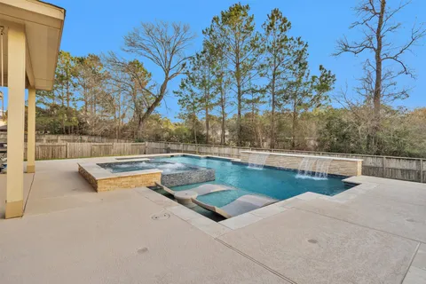 $560,000 | 251 Soaring Pines Place, Montgomery, TX 77316