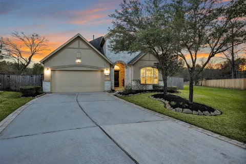 $560,000 | 251 Soaring Pines Place, Montgomery, TX 77316