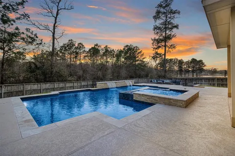 $560,000 | 251 Soaring Pines Place, Montgomery, TX 77316