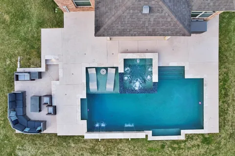 $560,000 | 251 Soaring Pines Place, Montgomery, TX 77316