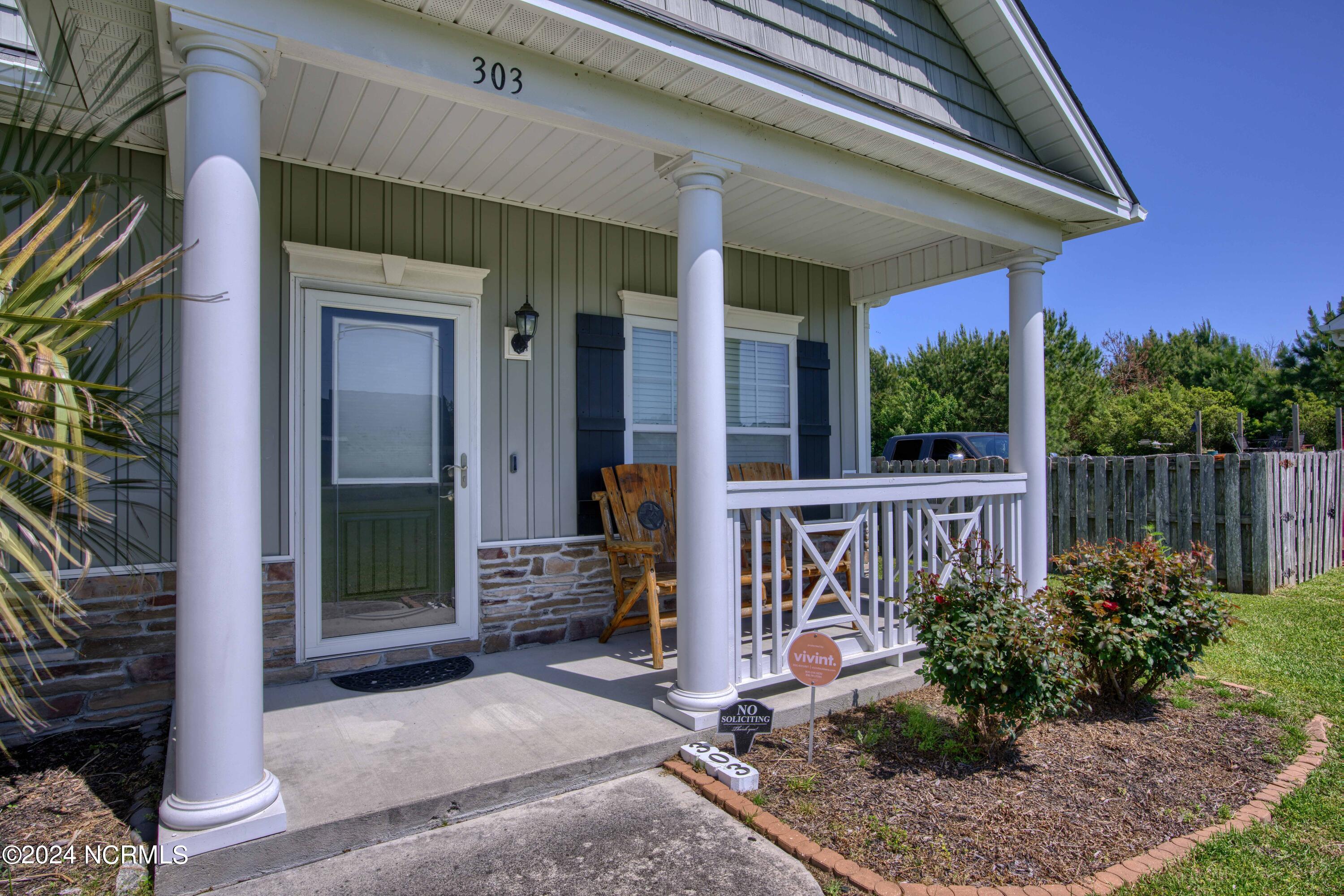 303 Hardison Road Holly Ridge, NC 28445 - Photo 7 of 25 303 Hardison - Interiors_17