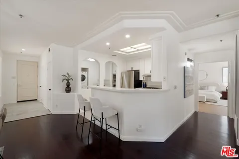 $999,000 | 1920 South Beverly Glen Boulevard, Unit 101, Los Angeles, CA 90025