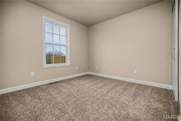$314,500 | 614 T-Box Drive, St. Clair, MO 63077