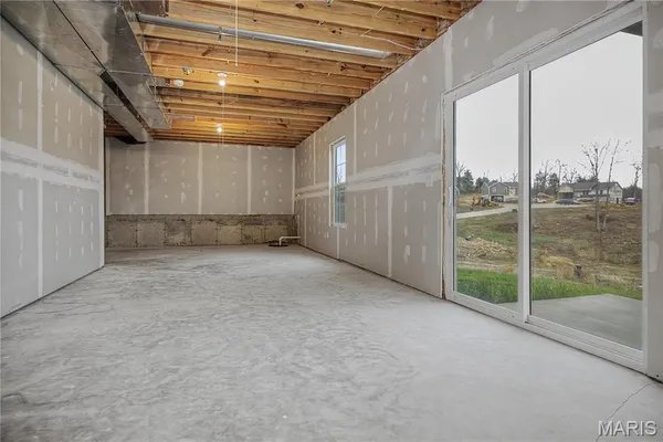 $314,500 | 614 T-Box Drive, St. Clair, MO 63077
