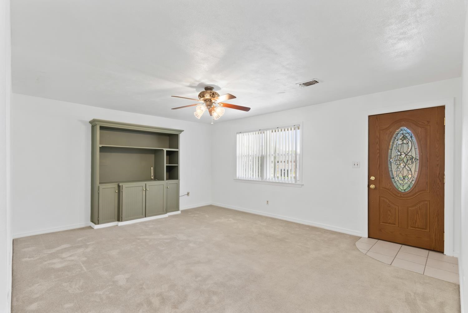 321 Robin Road Pensacola, FL 32514 - Photo 7 of 40 Gallery Image 7