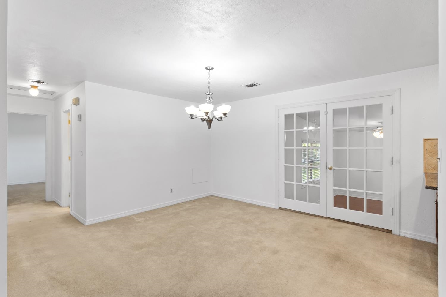 321 Robin Road Pensacola, FL 32514 - Photo 10 of 40 Gallery Image 10