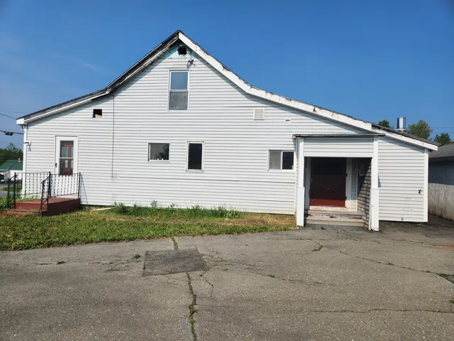 $89,900 | 5 Thomas Road, Woodland, ME 04736