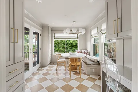 $1,595,000 | 1633 Arlington Street, Houston, TX 77008