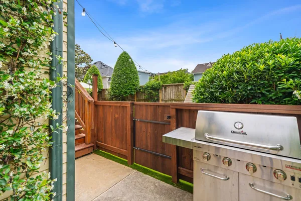 $1,595,000 | 1633 Arlington Street, Houston, TX 77008