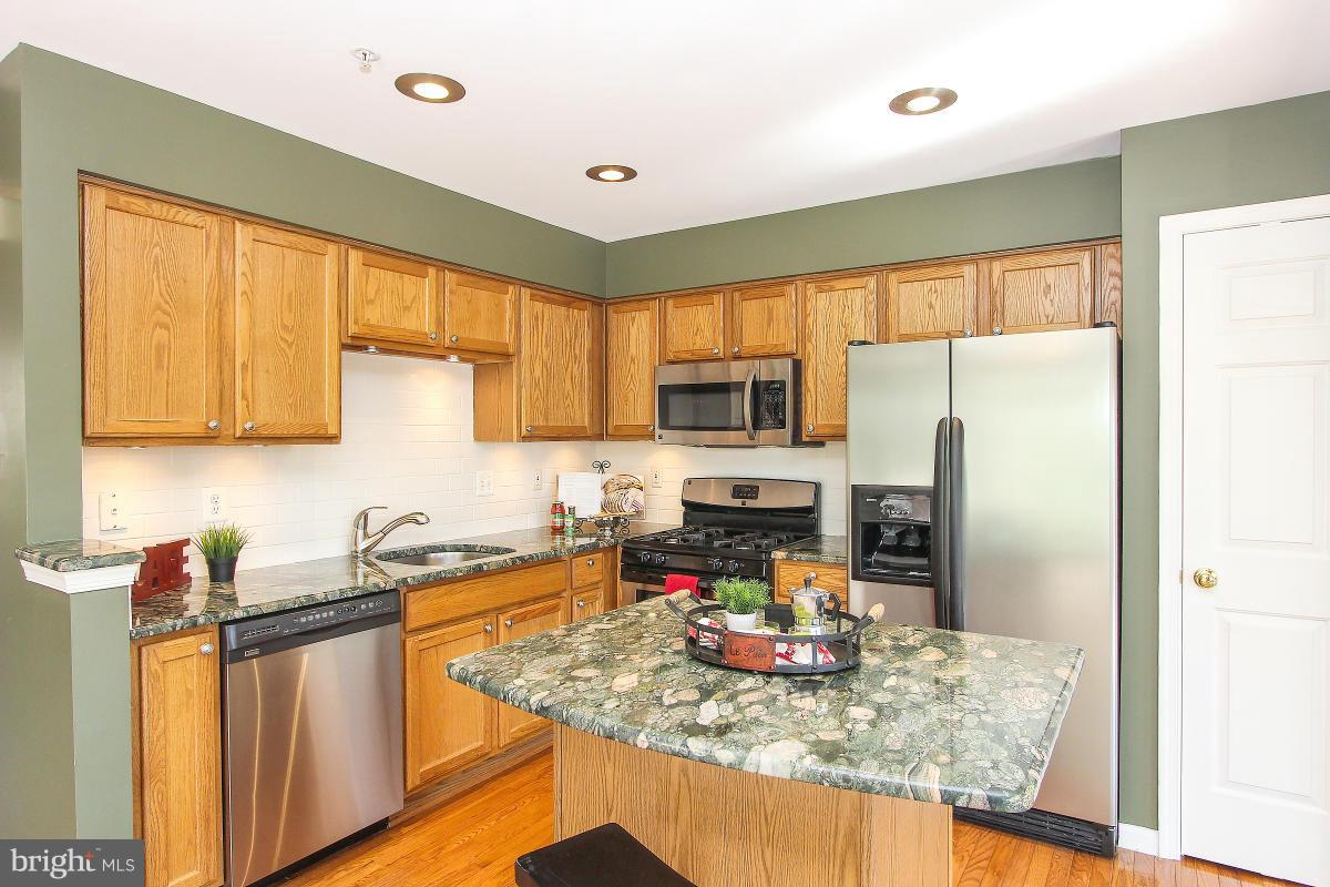 4606 Ripley Manor Terrace Olney, MD 20832 - Photo 14 of 30 Kitchen