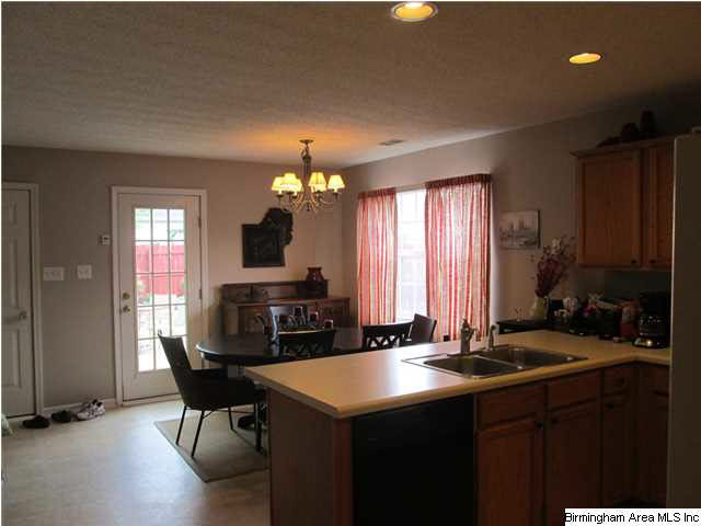 175 Stonebridge Circle Pelham, AL 35124 - Photo 4 of 20