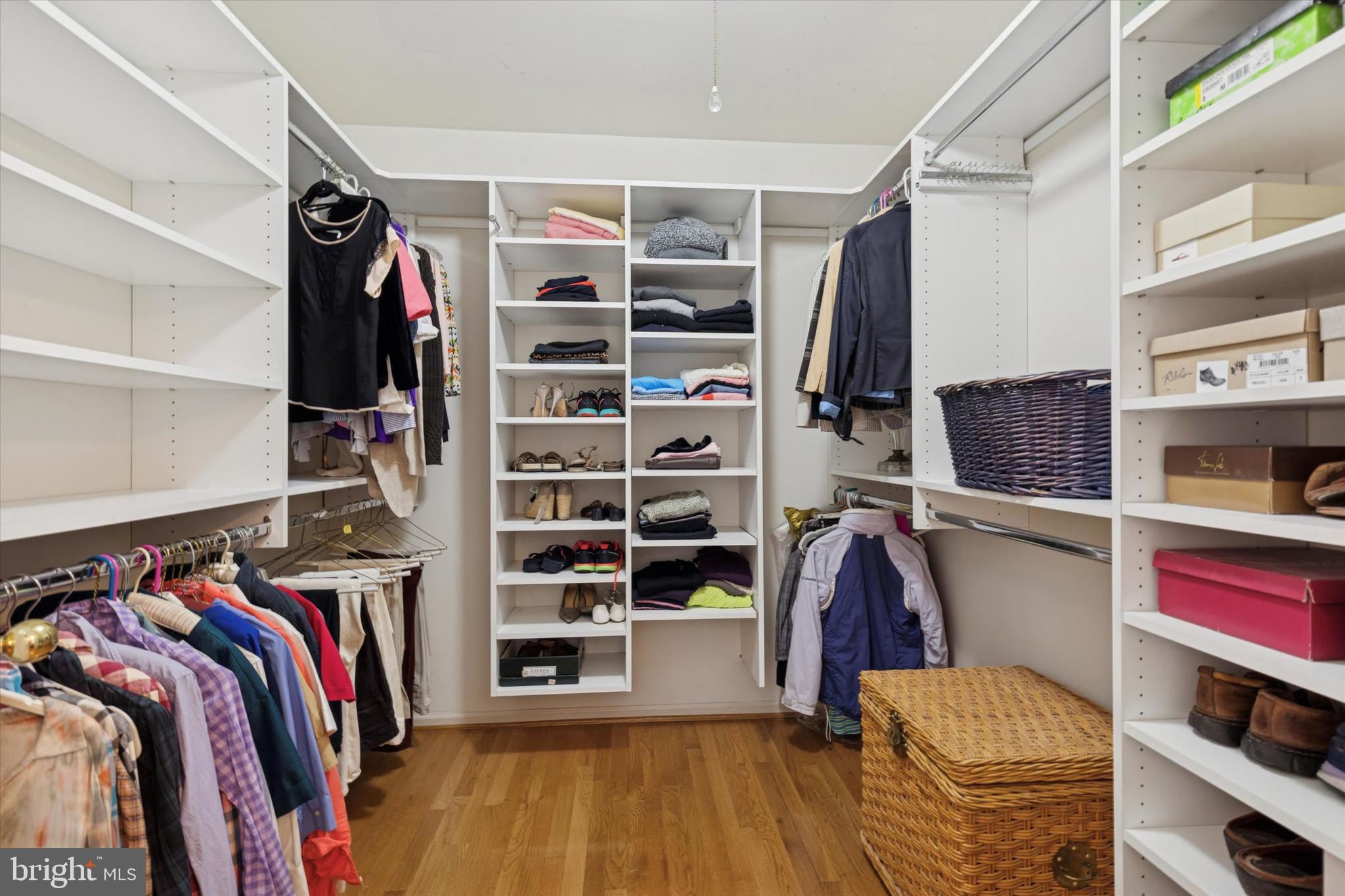 48 Cadwalader Court Ambler, PA 19002 - Photo 14 of 28 Primary Walk-In Closet