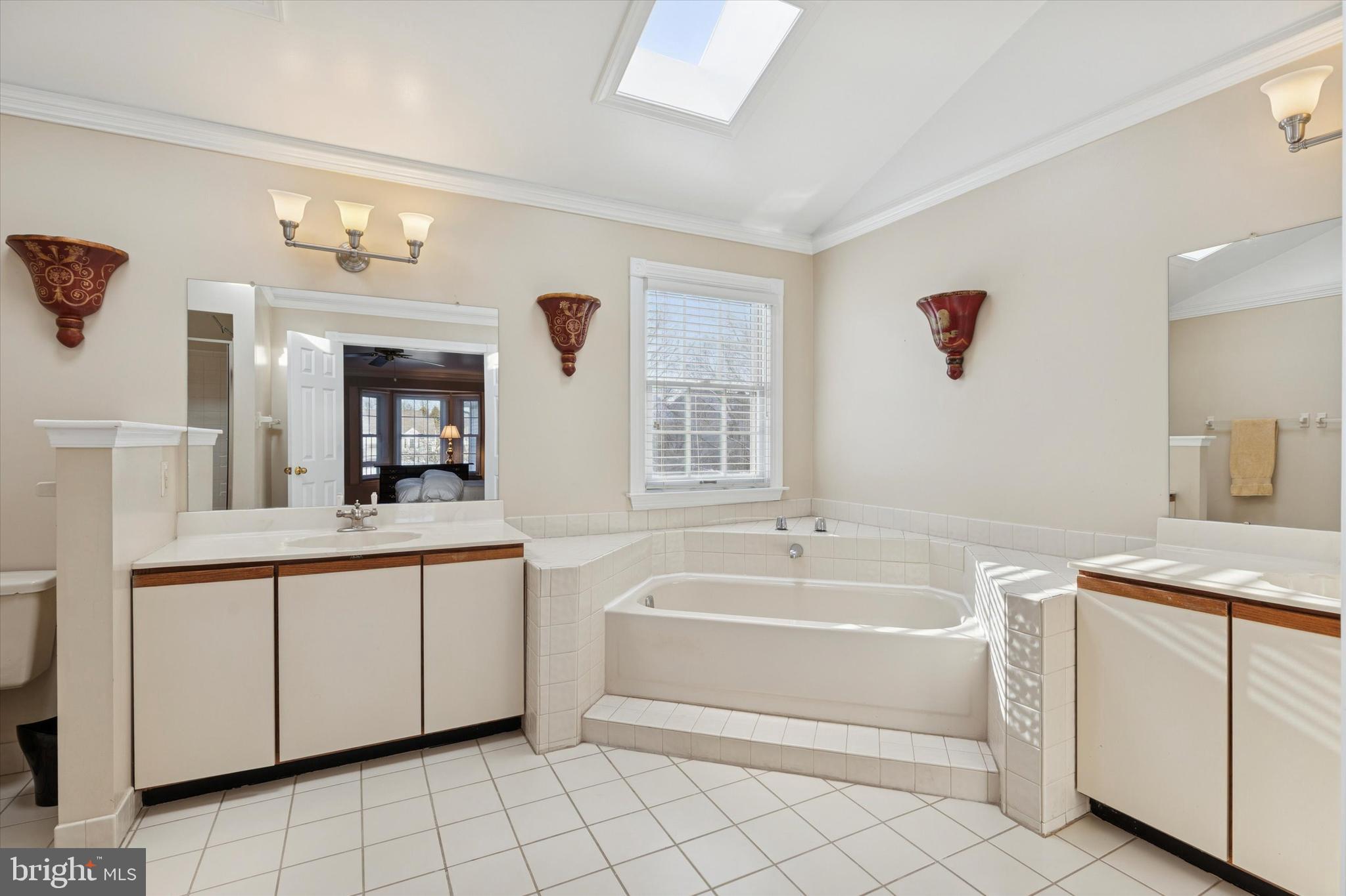 48 Cadwalader Court Ambler, PA 19002 - Photo 16 of 28 Lots Of Light! Dual Vanities