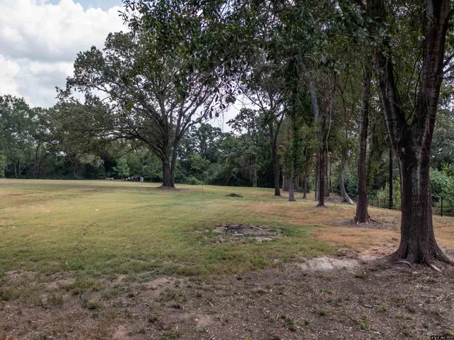 $450,000 | 22080 Henderson County Road 4117, Frankston, TX 75763