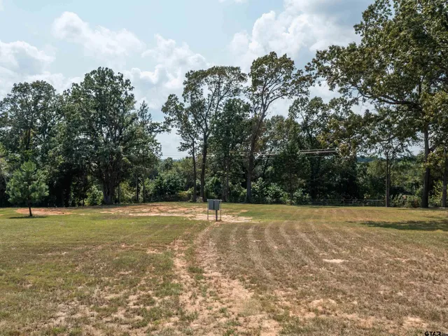 $450,000 | 22080 Henderson County Road 4117, Frankston, TX 75763