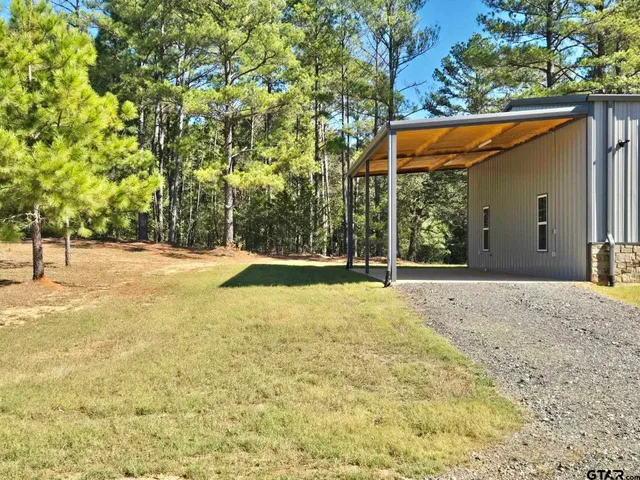 $450,000 | 22080 Henderson County Road 4117, Frankston, TX 75763