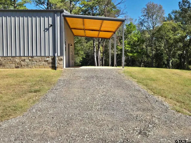 $450,000 | 22080 Henderson County Road 4117, Frankston, TX 75763