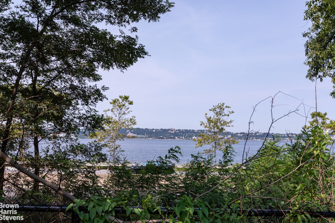 8701 Shore Road, Unit 324 Brooklyn, NY 11209 - Photo 12 of 17 Gallery Image 12