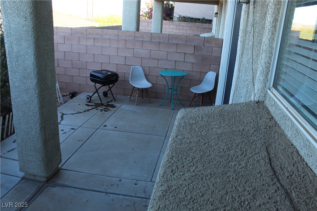 207 Priority Point Street Henderson, NV 89012 - Photo 31 of 38 View of patio with grilling area