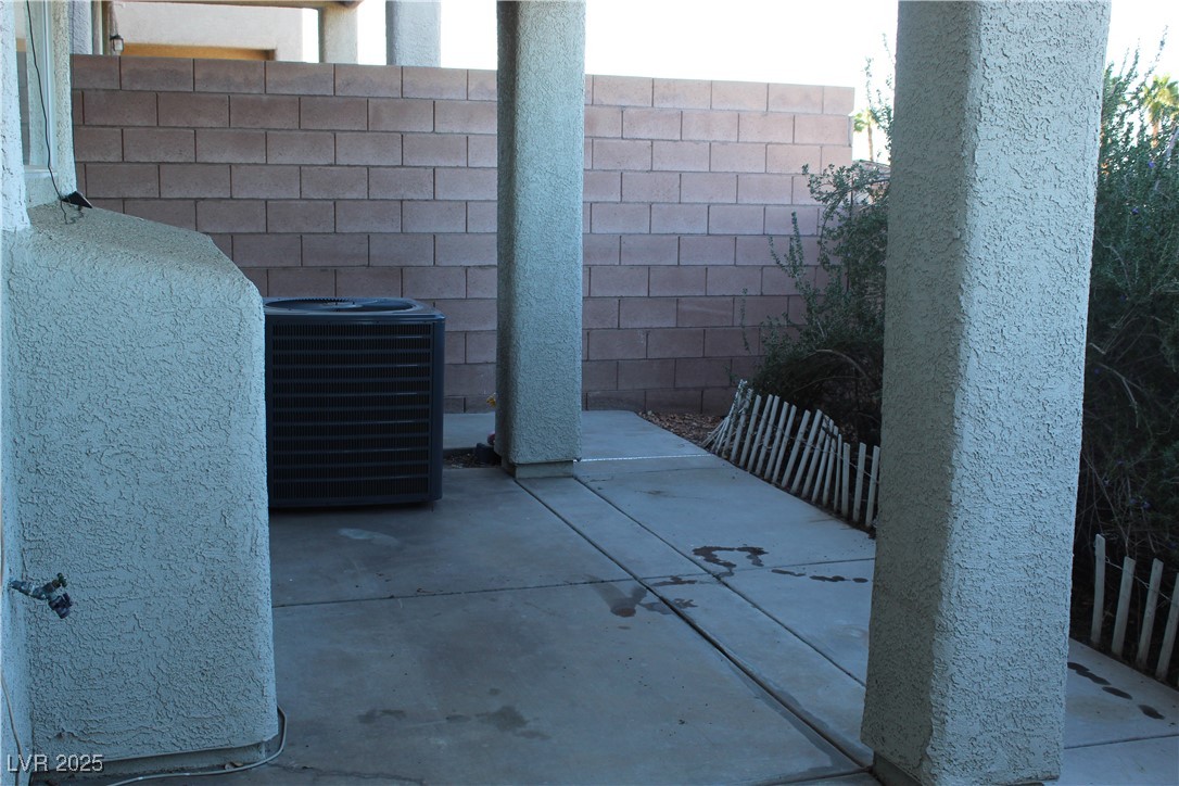 207 Priority Point Street Henderson, NV 89012 - Photo 32 of 38 View of patio / terrace