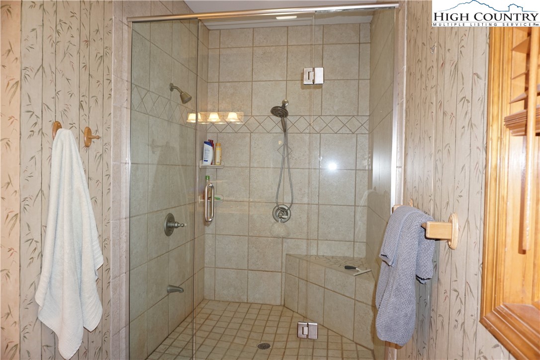 180-2 Rivers Edge Access Road, Unit 2 Jefferson, NC 28640 - Photo 10 of 39 Gallery Image 10