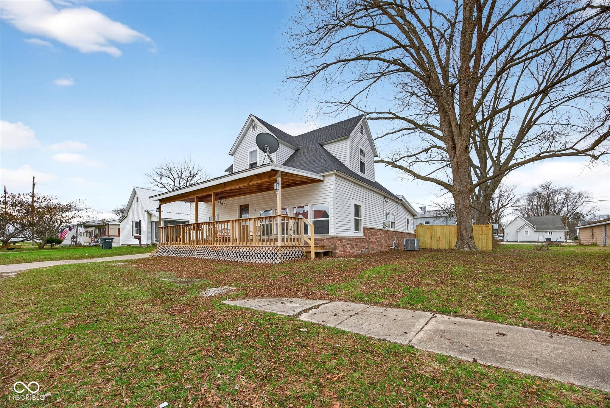 178 7th Street Southeast Linton, IN 47441 - Photo 3 of 51