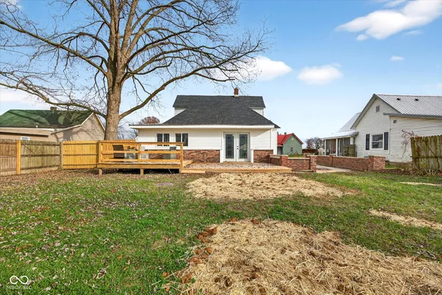 $189,000 | 178 7th Street Southeast, Linton, IN 47441