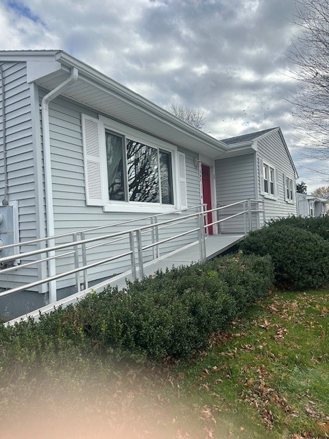 342 Mail Coach Road Portsmouth, RI 02871 - Photo 16 of 21 Ramp can easily removed.