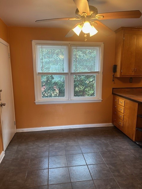 342 Mail Coach Road Portsmouth, RI 02871 - Photo 5 of 21 Dining Area