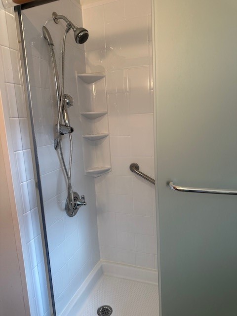 342 Mail Coach Road Portsmouth, RI 02871 - Photo 8 of 21 Updated Shower