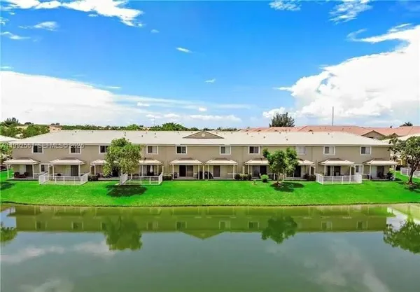 $2,800 | 8989 Lancaster Street, Tamarac, FL 33321