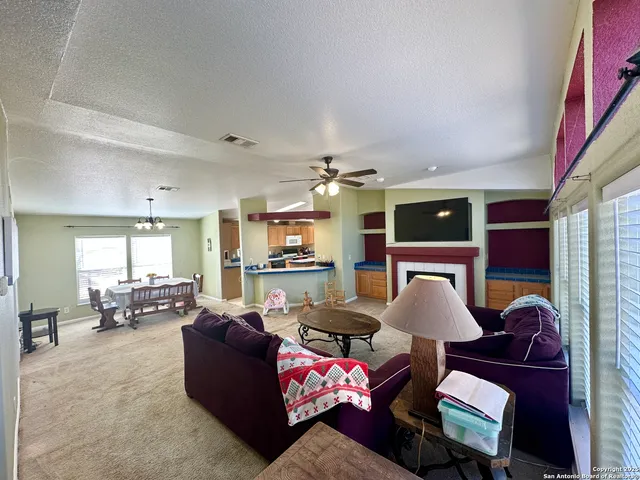 $269,999 | 1545 County Road 665, Devine, TX 78016