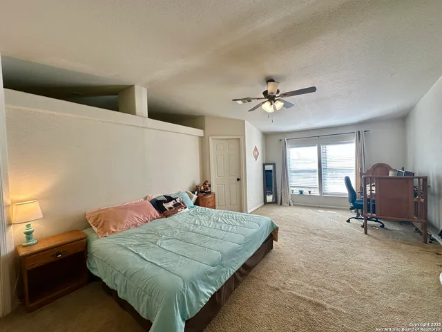 $269,999 | 1545 County Road 665, Devine, TX 78016