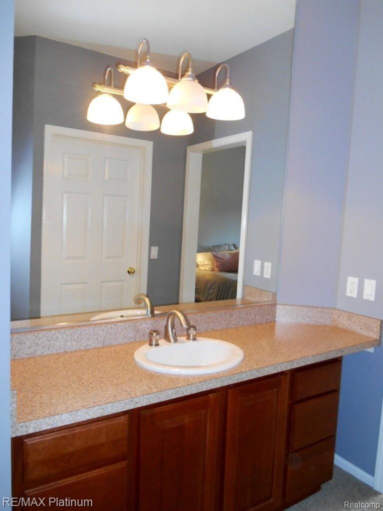 989 West Allen Road Howell, MI 48855 - Photo 21 of 44 Mstr Sink 2
