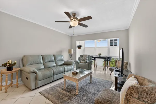 $345,000 | 1501 South Ocean Boulevard, Unit 217, Pompano Beach, FL 33062