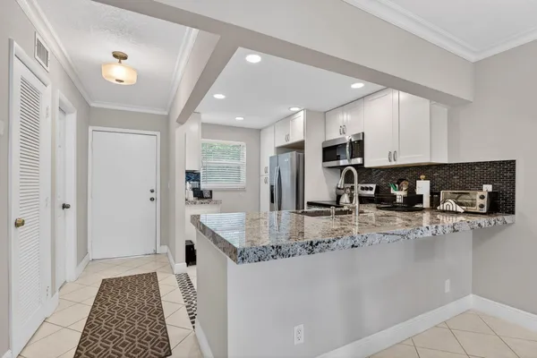 $345,000 | 1501 South Ocean Boulevard, Unit 217, Pompano Beach, FL 33062