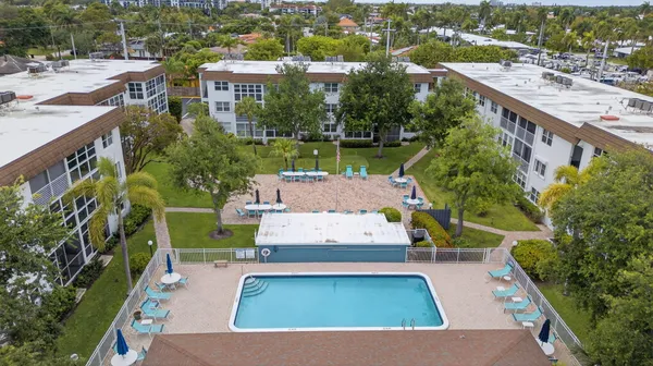 $345,000 | 1501 South Ocean Boulevard, Unit 217, Pompano Beach, FL 33062