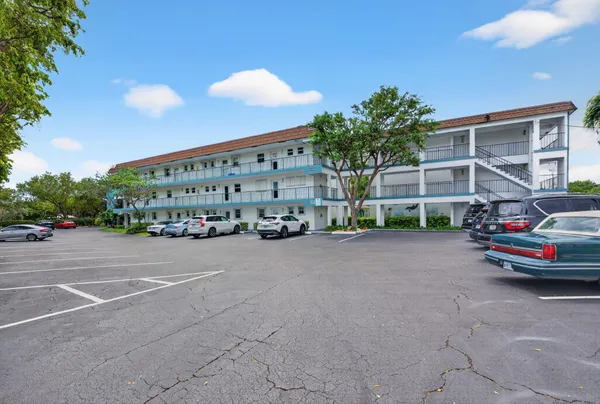 $345,000 | 1501 South Ocean Boulevard, Unit 217, Pompano Beach, FL 33062