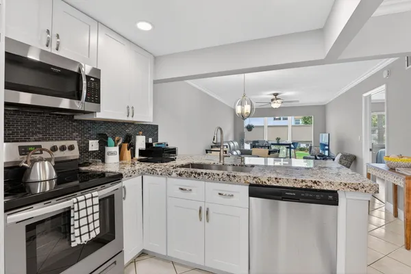 $345,000 | 1501 South Ocean Boulevard, Unit 217, Pompano Beach, FL 33062