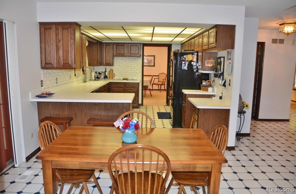 22101 Meridian Road Grosse Ile, MI 48138 - Photo 26 of 52 DSC_2141.jpg