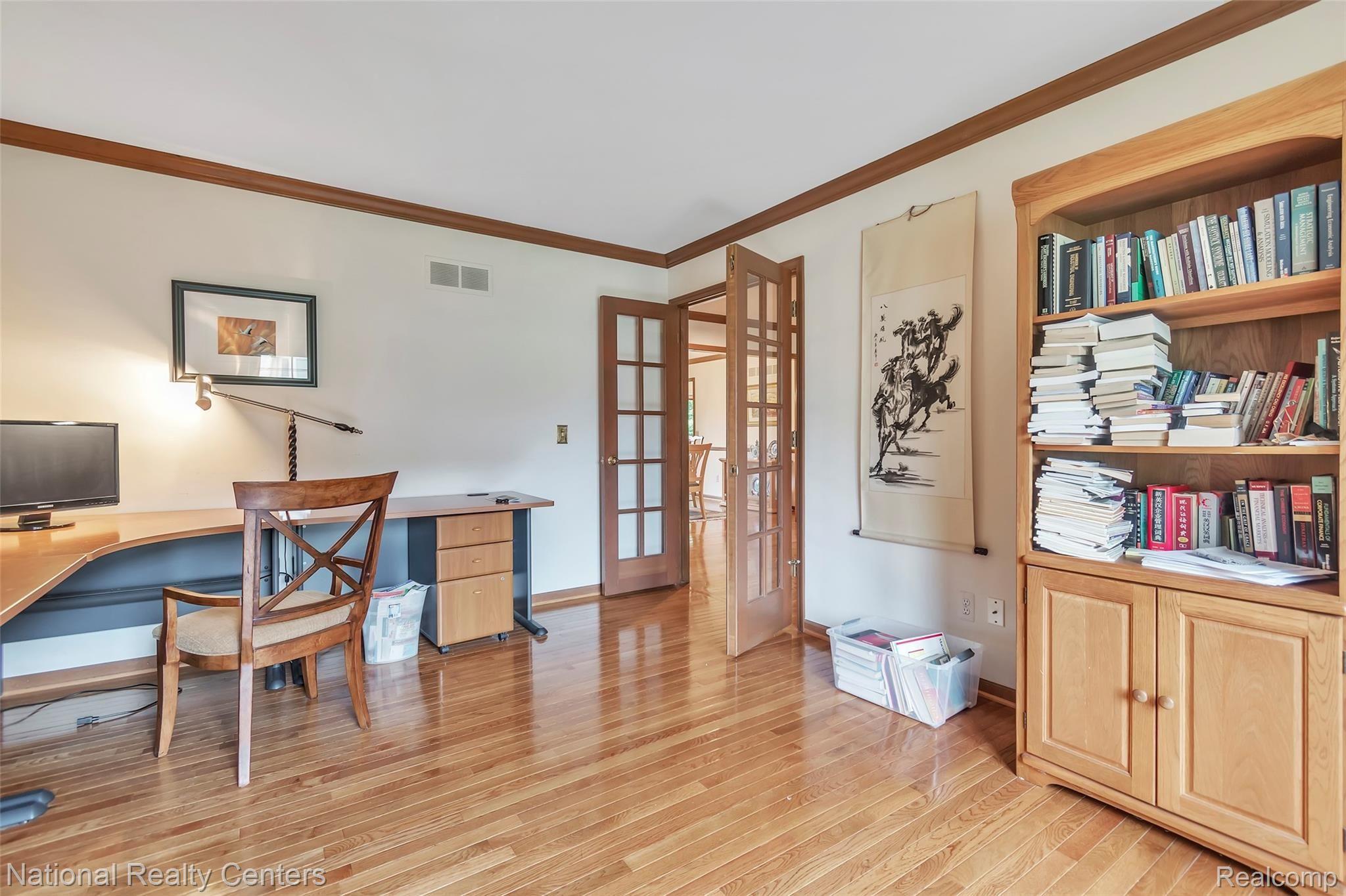 755 Stanford Circle Rochester, MI 48309 - Photo 23 of 47 755-Stanford-Cr-Rochester-Hills-MI-23.jpg