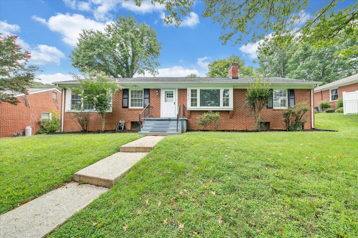 3016 Grandin Road Roanoke, VA 24018 - Photo 1 of 37 01-MIB05577A
