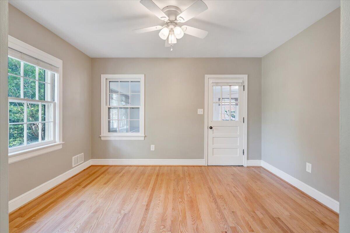3016 Grandin Road Roanoke, VA 24018 - Photo 14 of 37 11-MIB04812