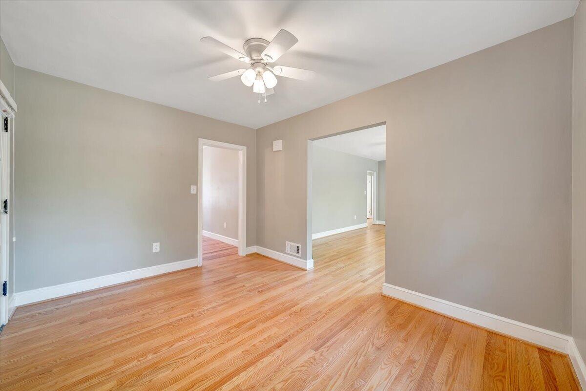 3016 Grandin Road Roanoke, VA 24018 - Photo 16 of 37 13-MIB04818
